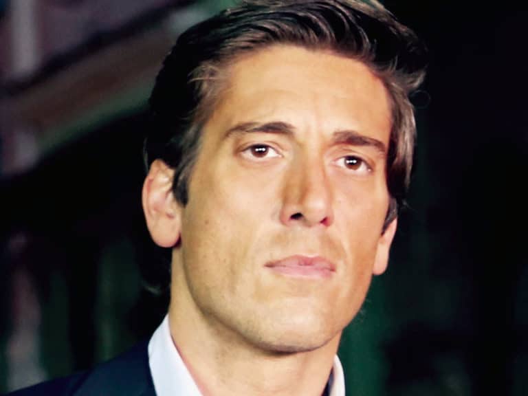 David Muir Salary, Gay, Married, Girlfriend, Wife, Chest, Net Worth and